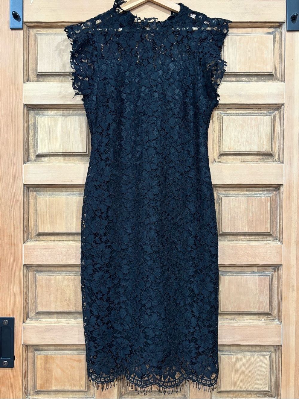 Enfocus Studio Black Floral Lace Cap-Sleeve Sheath Dress